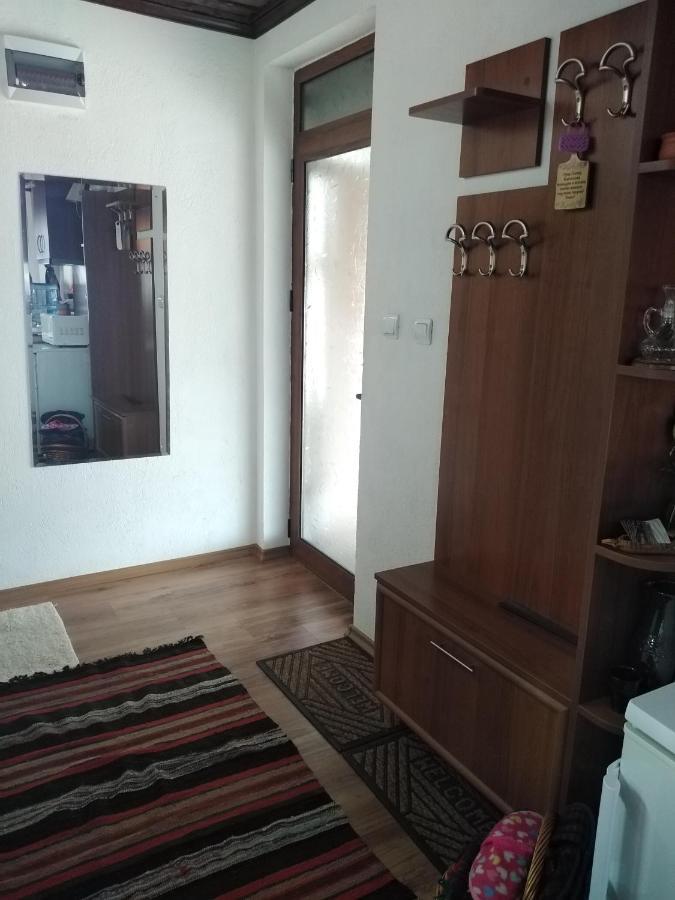 Къща За Гости Уют С. Жеравна 外观 照片